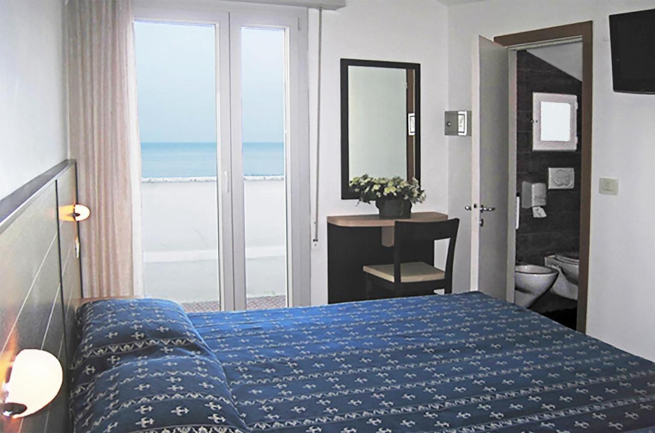 Hotel Sorriso - Molto Piu Di Una Stella Riccione Eksteriør billede