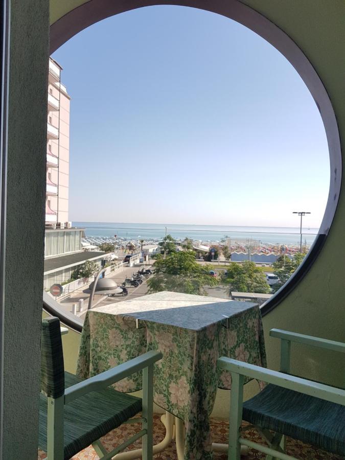 Hotel Sorriso - Molto Piu Di Una Stella Riccione Eksteriør billede