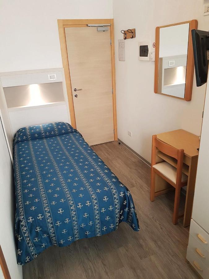 Hotel Sorriso - Molto Piu Di Una Stella Riccione Eksteriør billede