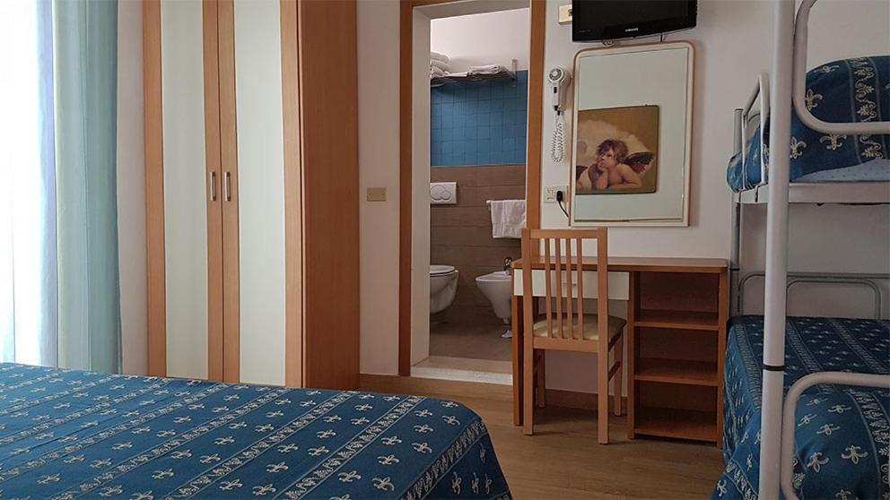 Hotel Sorriso - Molto Piu Di Una Stella Riccione Eksteriør billede