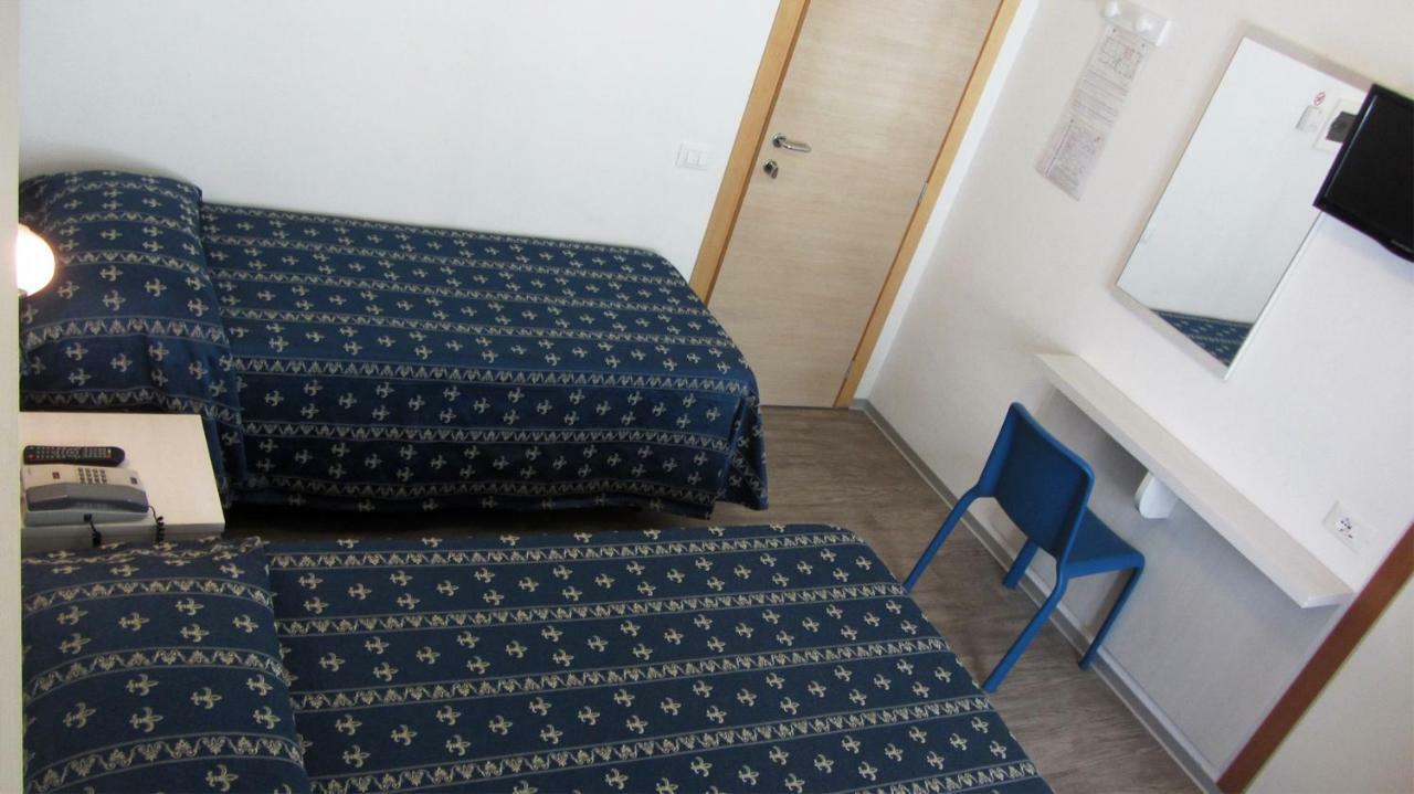 Hotel Sorriso - Molto Piu Di Una Stella Riccione Eksteriør billede