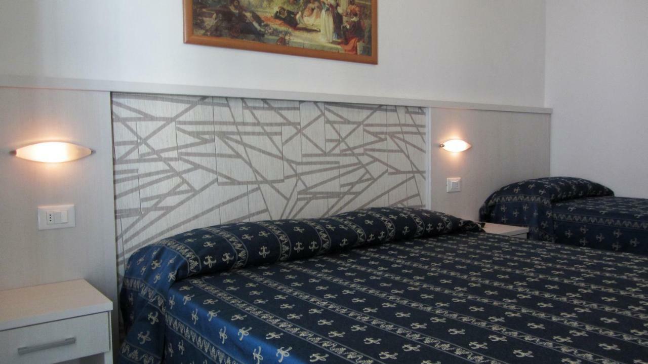 Hotel Sorriso - Molto Piu Di Una Stella Riccione Eksteriør billede