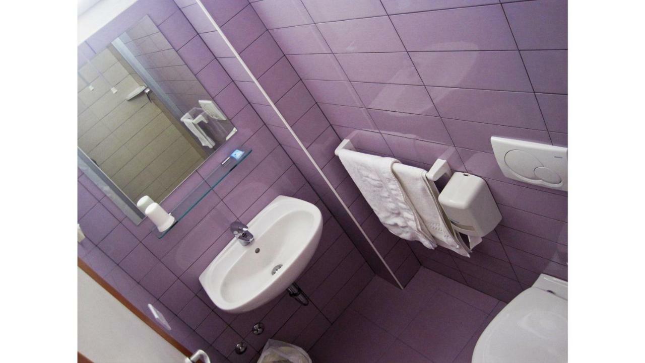 Hotel Sorriso - Molto Piu Di Una Stella Riccione Eksteriør billede